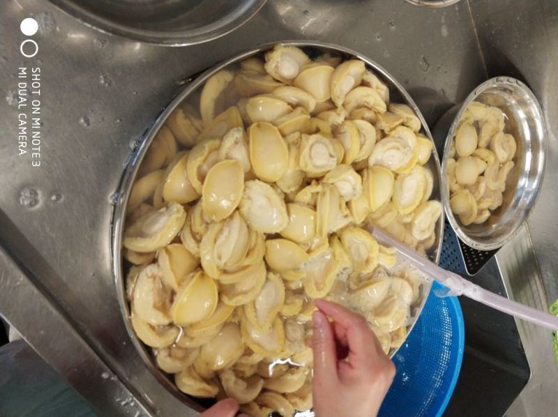 清水鲍鱼罐头，红烧鲍鱼罐头，香港大厨制造，出口品质！