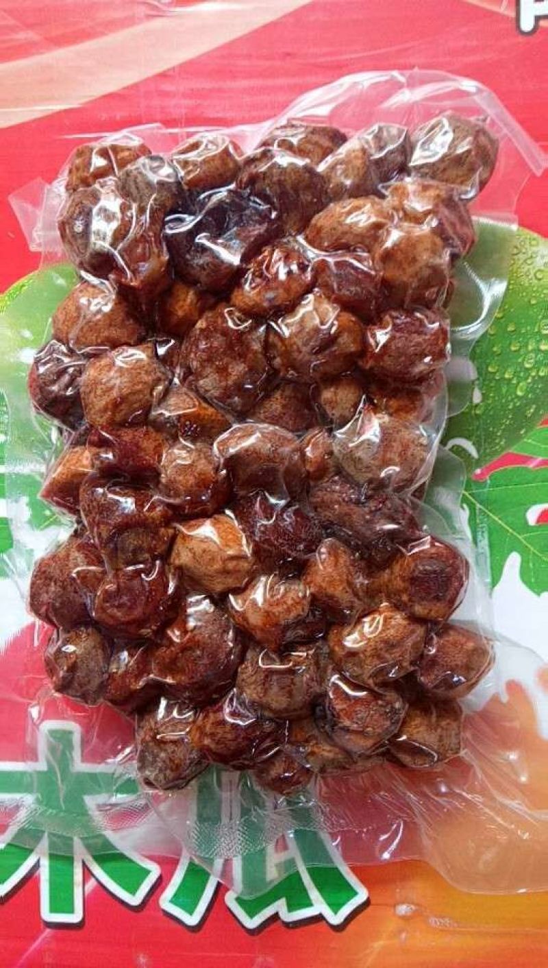 新疆伊犁树上干杏杏干