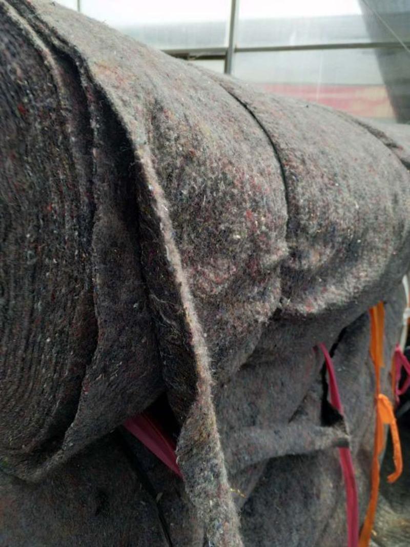土工布毛毡无纺布保温被冬季蔬菜大棚保温用被！