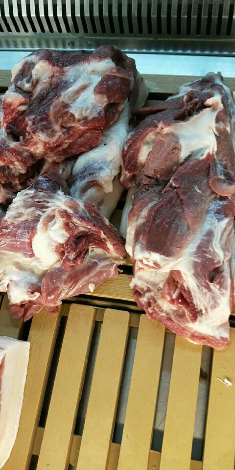 彝家跑山猪香肠腊肉