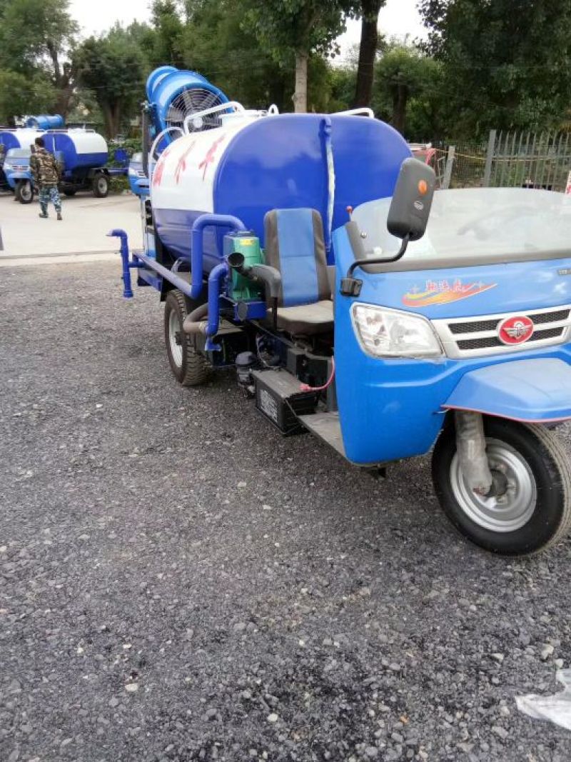 厂家直销洒水车，可做两方到二十方