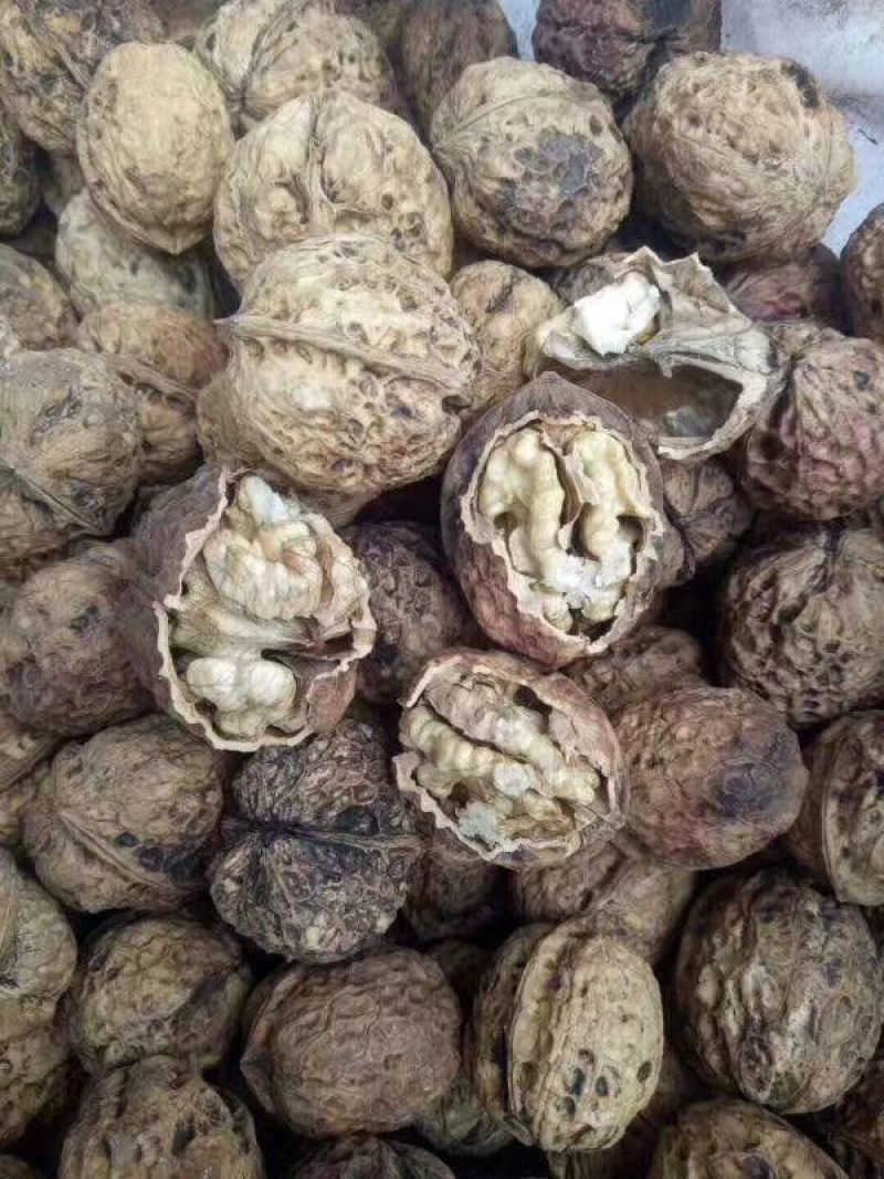 核桃麻子核桃，肉白皮薄！