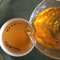 琼英古树茶，规格357克…生普