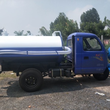 时风风云二号吸粪车，可做两方三方