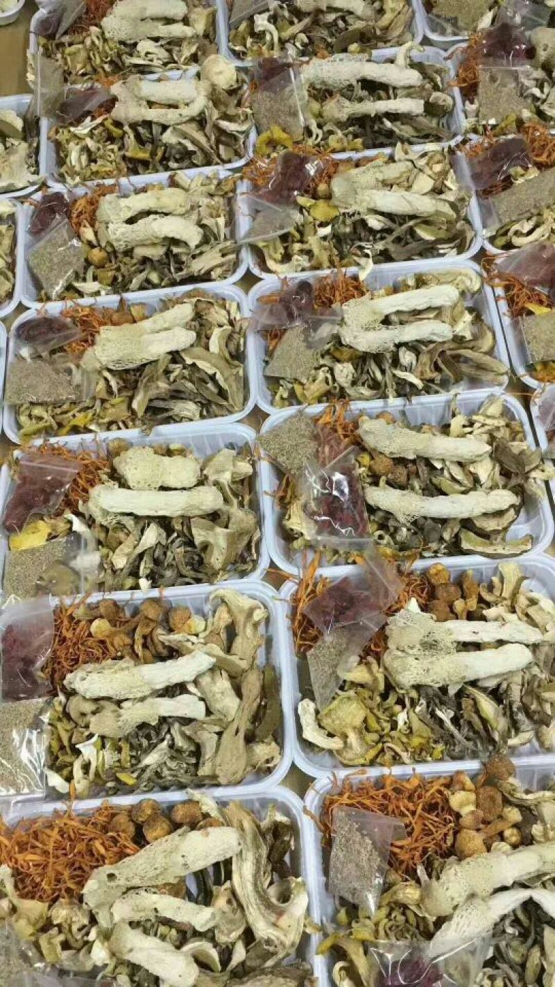 云南菌汤包不熏染只用当季新菌(2袋包邮)