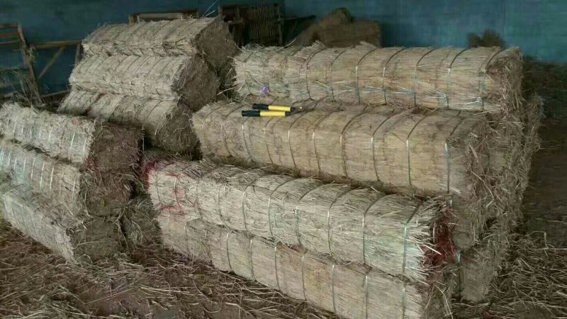 长期供应草绳，草支架，草帘，各种草制品，