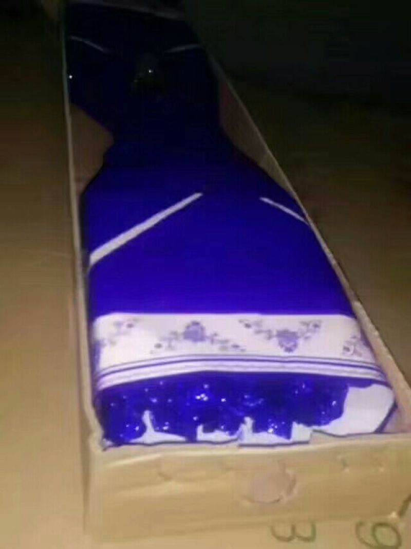 鲜花礼盒，蓝色妖姬38一盒，8盒起批