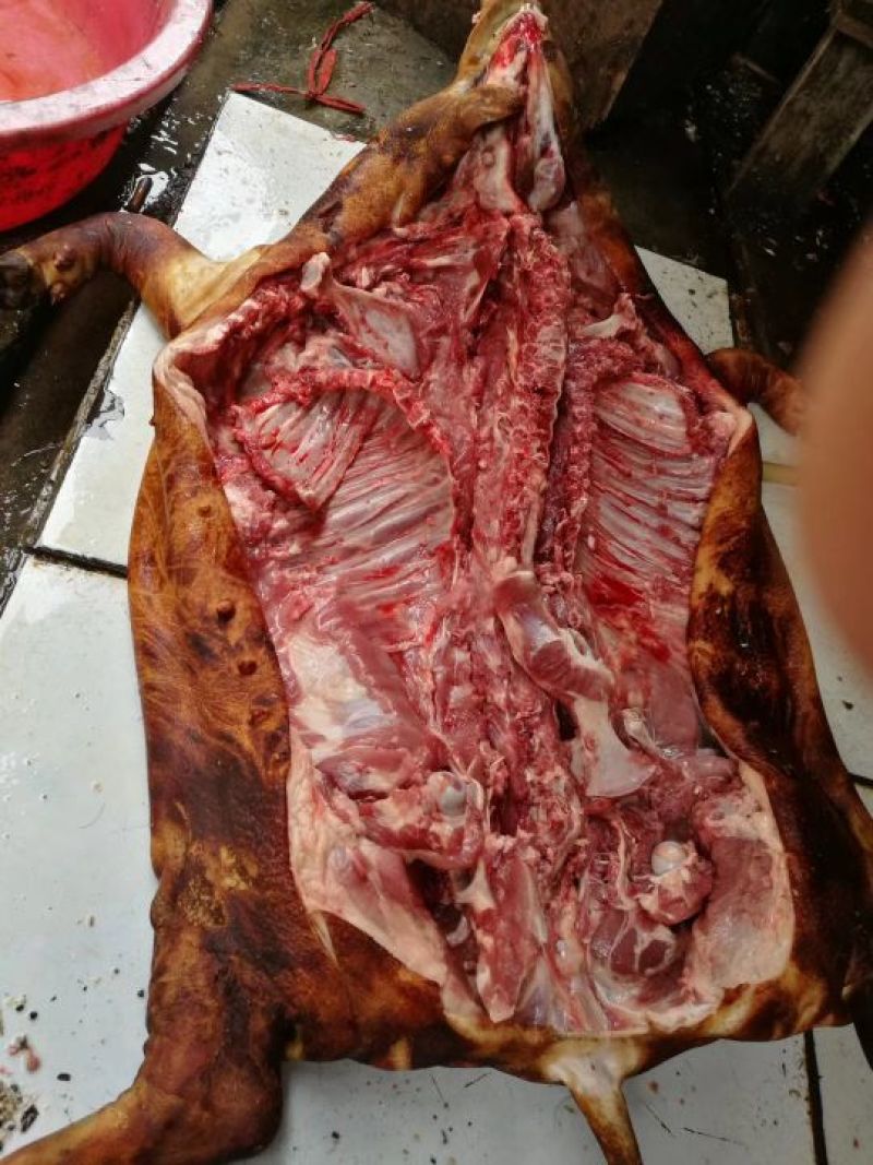 环江香猪的本地加工方法