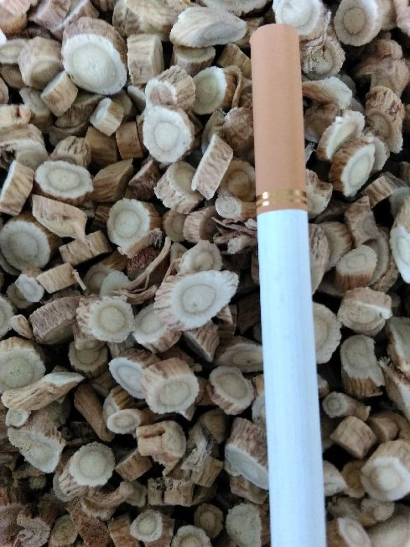 黄芪指甲片。