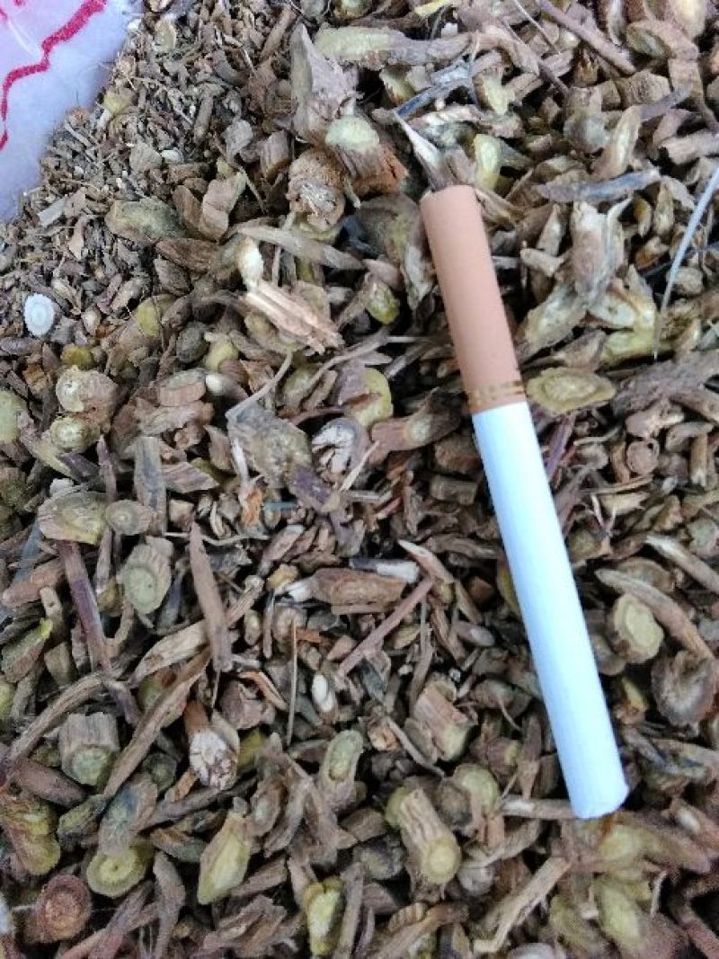 黄芪指甲片。