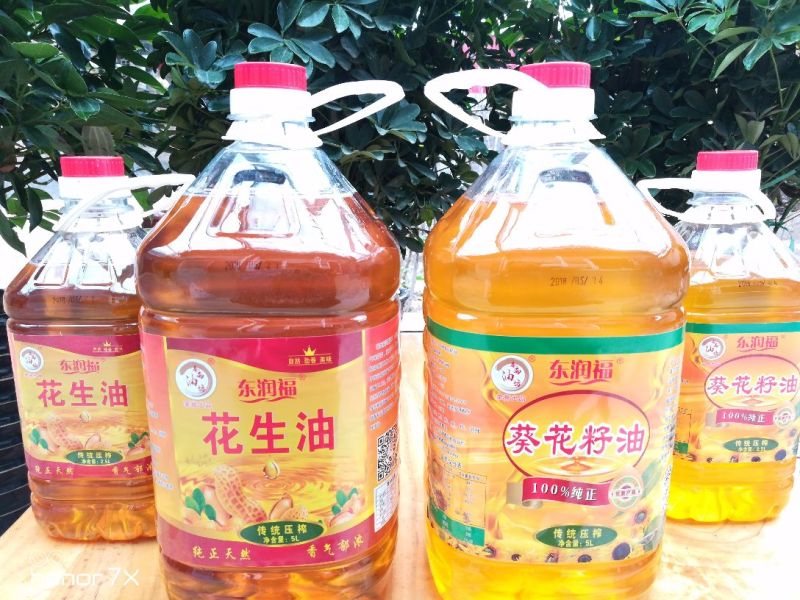 农家小榨花生油，味道纯正，吃过的都说好。