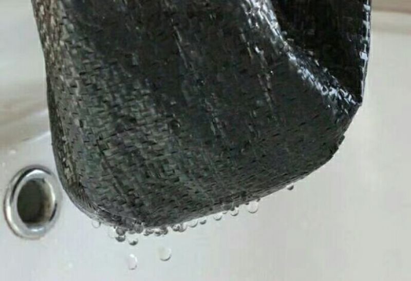 一种铺上就不长草的除草布