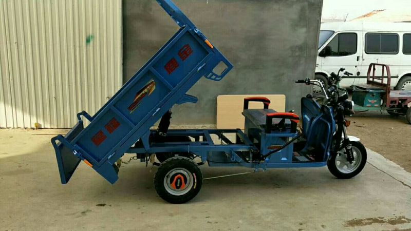 电动三轮车，带顶自卸车