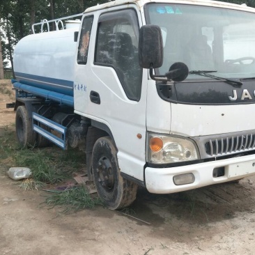 5吨洒水车