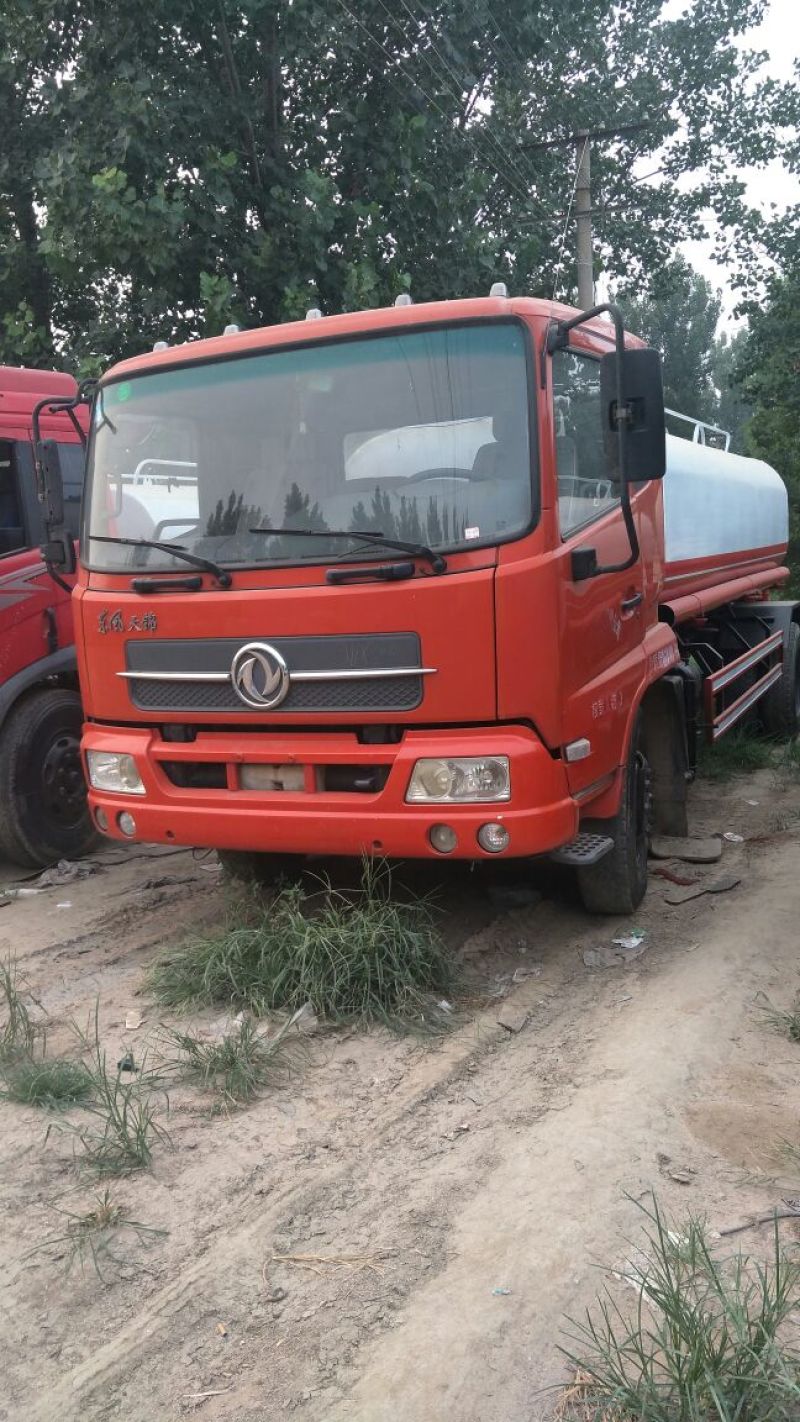 10吨洒水车