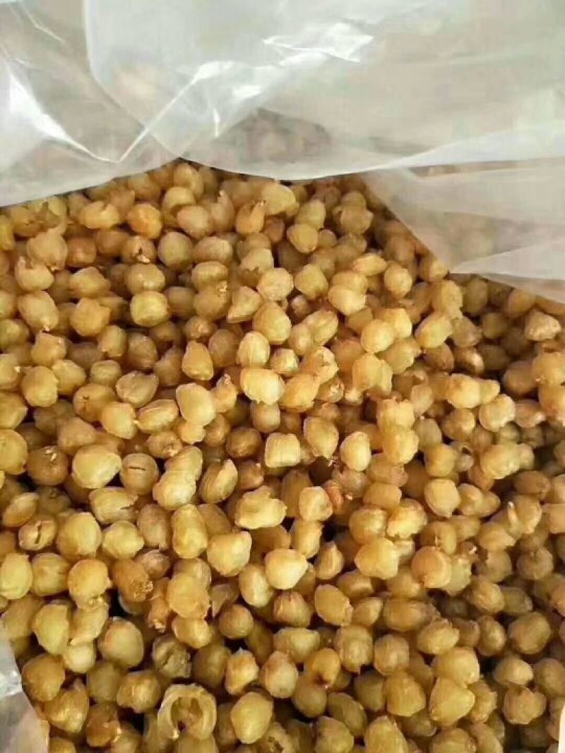 百年老树龙眼肉也就是桂圆肉。