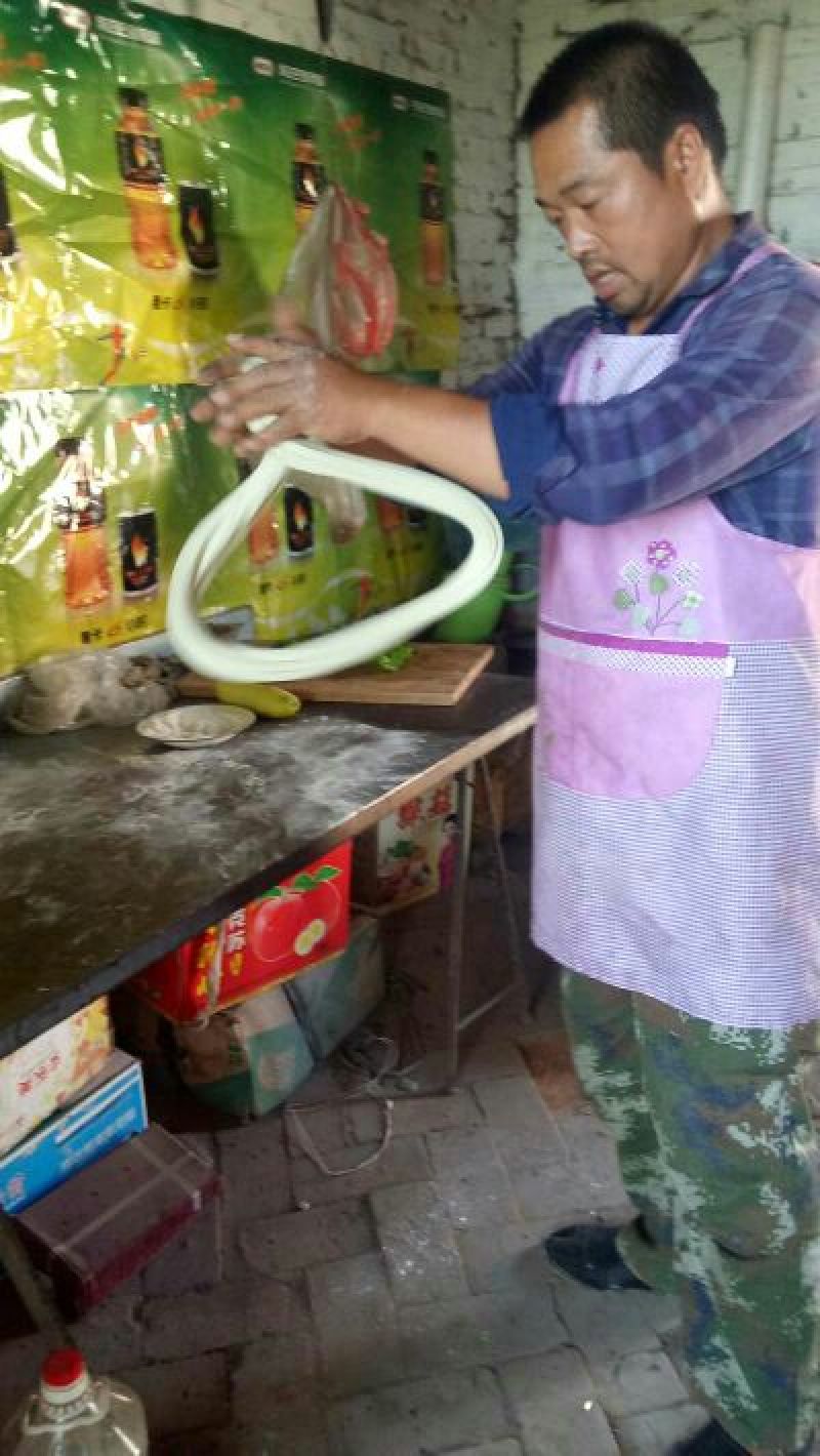 批发干牛筋面，凉皮10元/公斤现拉黄面7元/公斤