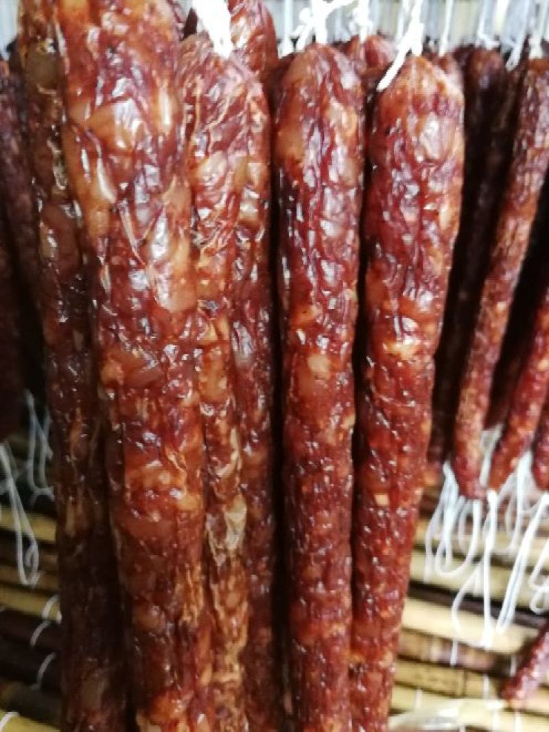 腊肠麻辣大香肠，广味大腊