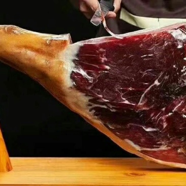 云南正宗宣威火腿批发，自产自销，保证质量