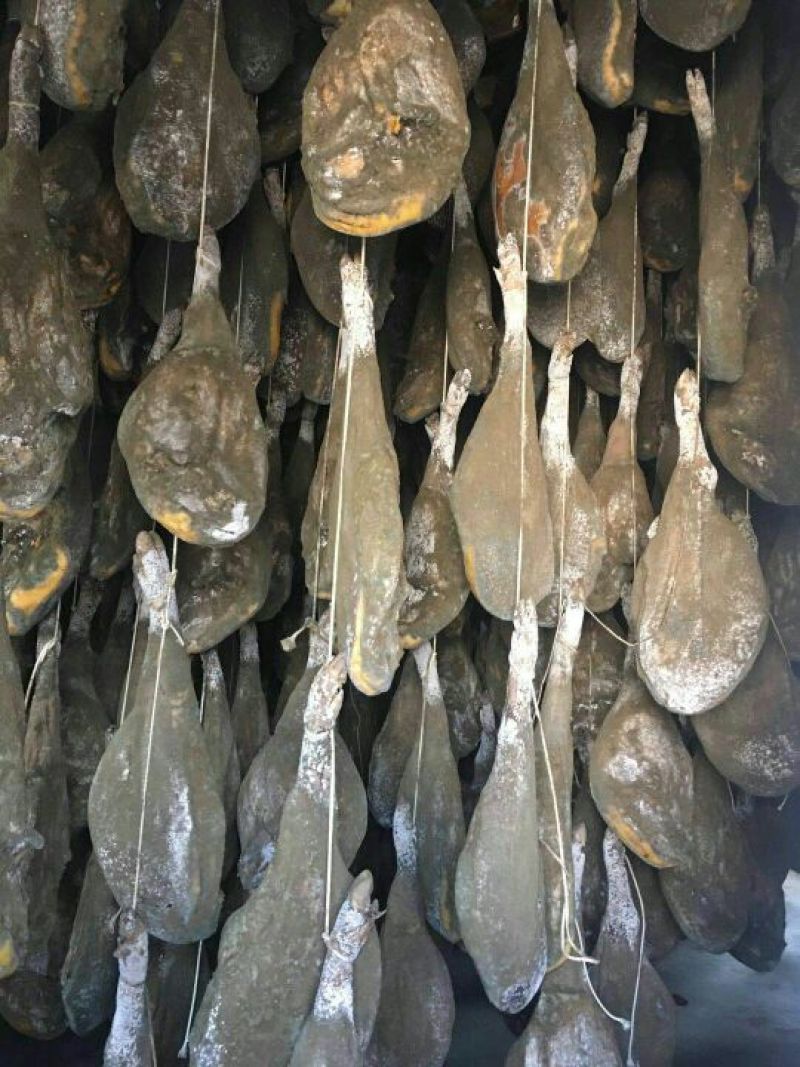 云南正宗宣威火腿批发，自产自销，保证质量