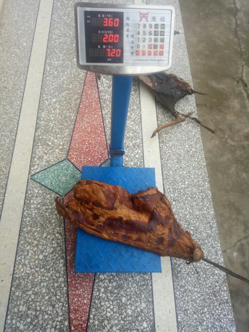 农家无饲料喂养老品种土猪肉，味道就是不一样