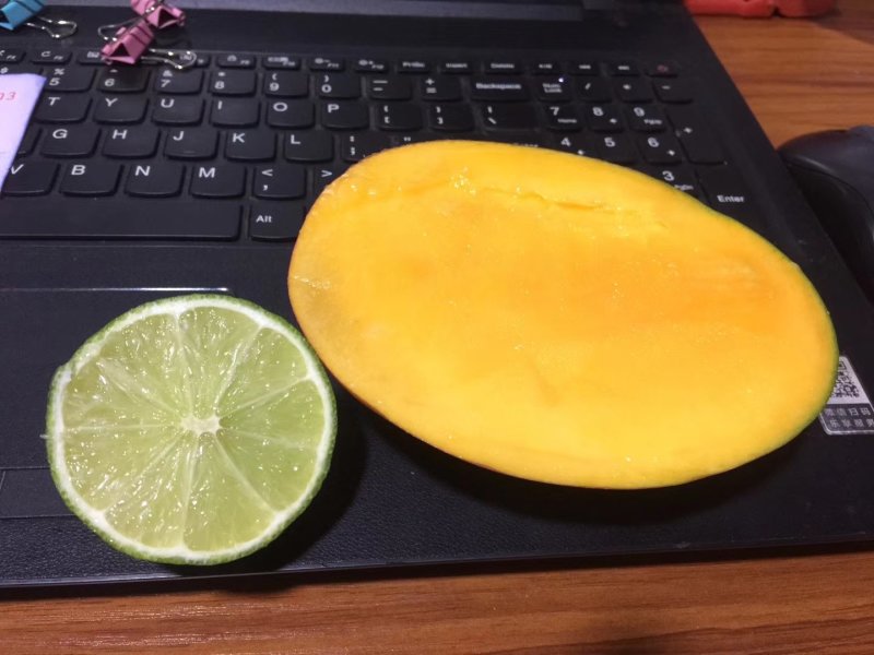 越南无籽青柠檬，无籽，皮簿，汁多，五斤一箱