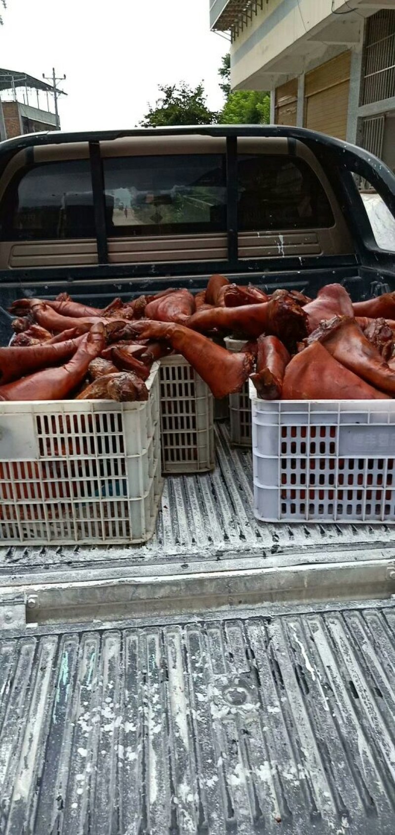 腊猪蹄，排骨
