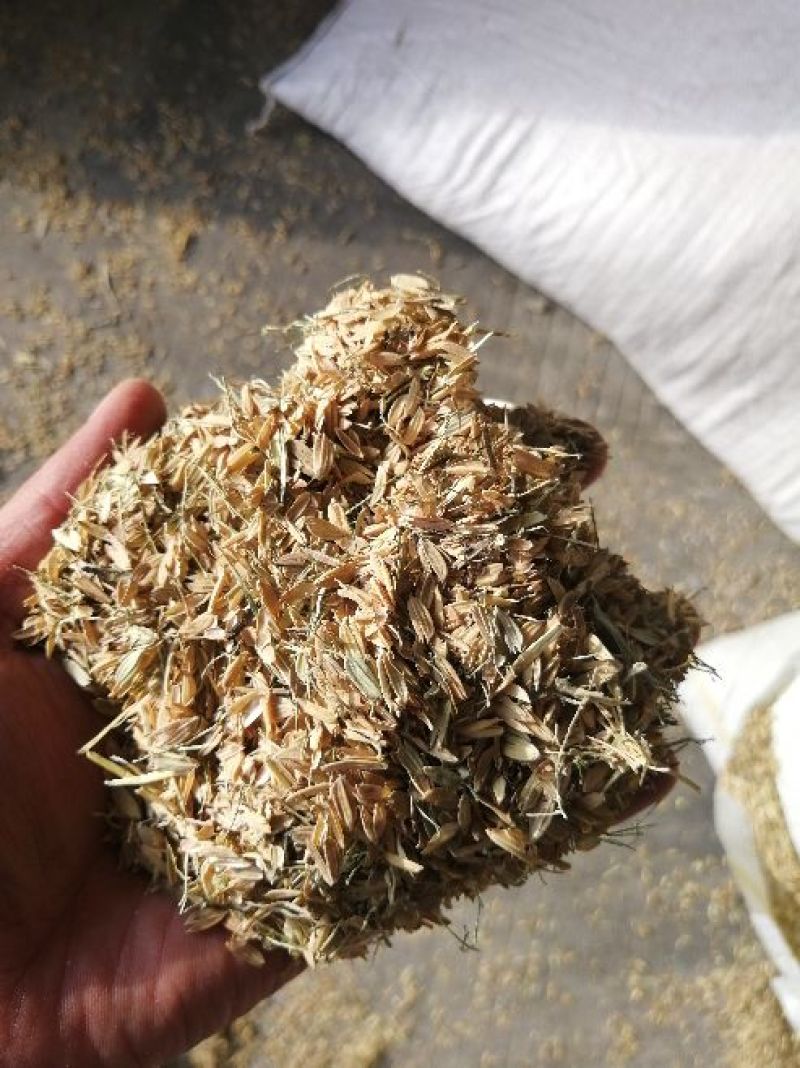 本人大量提供鸡粪、牛粪、谷壳，瘪谷～～看上就私聊