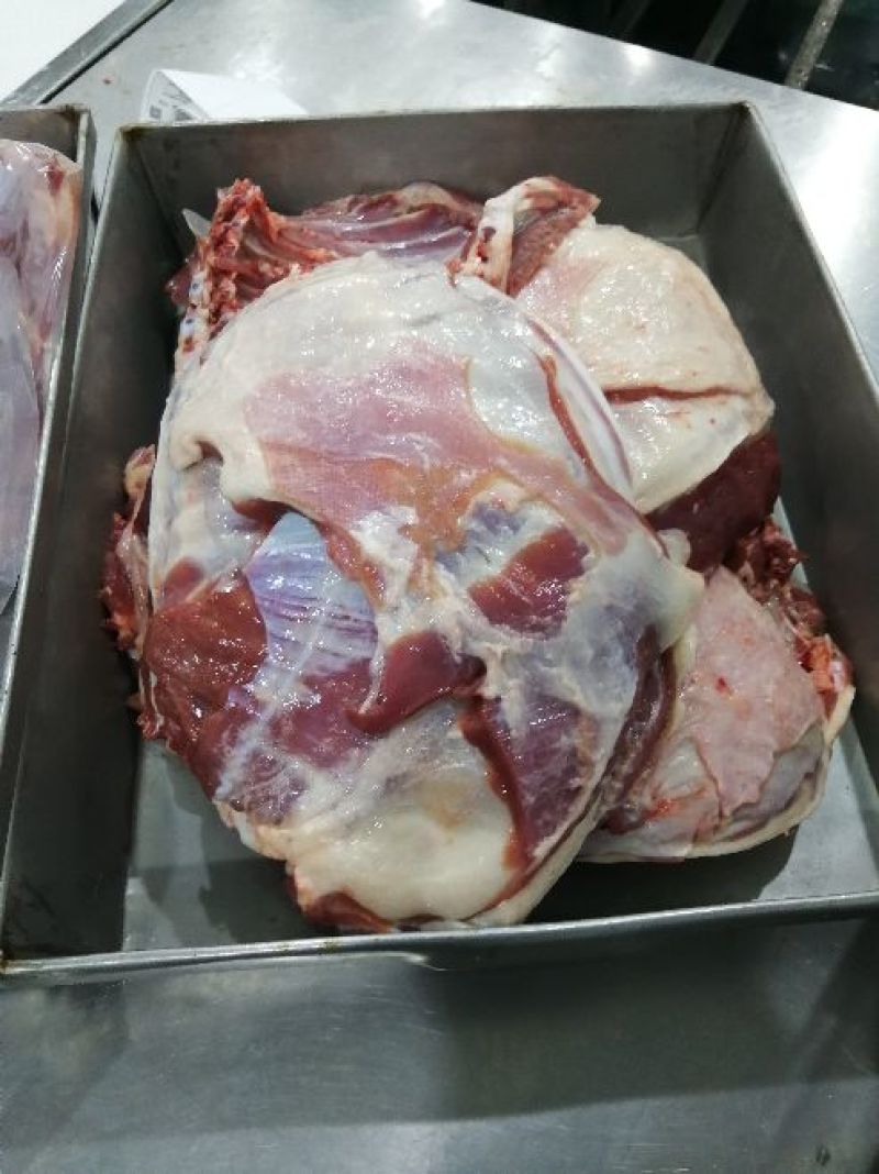 羊后腿绵羊肉是