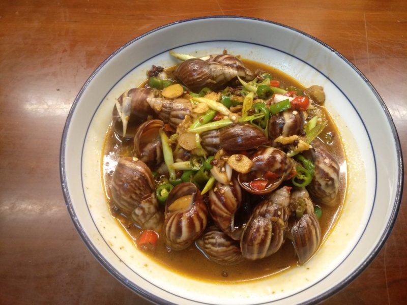 白玉蜗牛