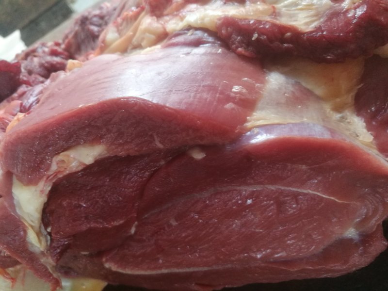 正宗旌德高山放养黄牛腿肉