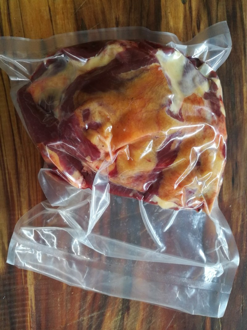 正宗旌德高山放养黄牛腿肉