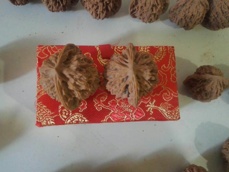 精品文玩核桃