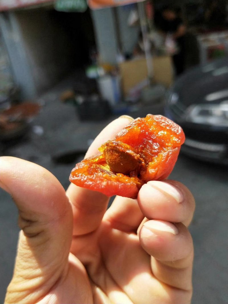 吊干杏。杏干