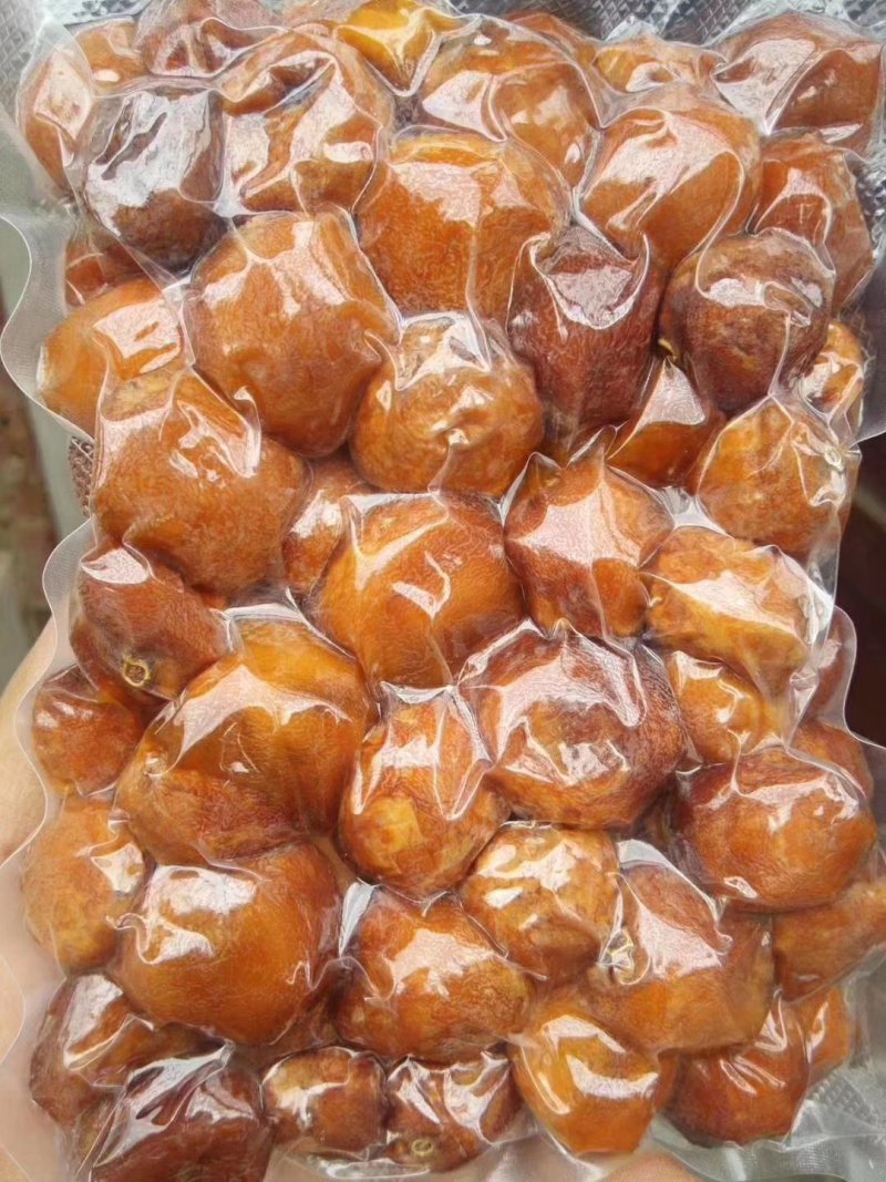 吊干杏。杏干
