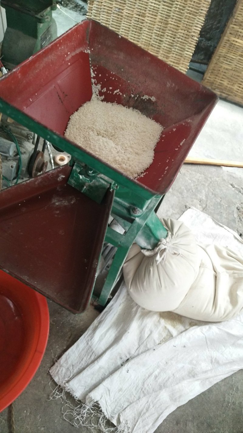 纯手工制作的酒曲子，可以用来做甜酒酿黄酒等