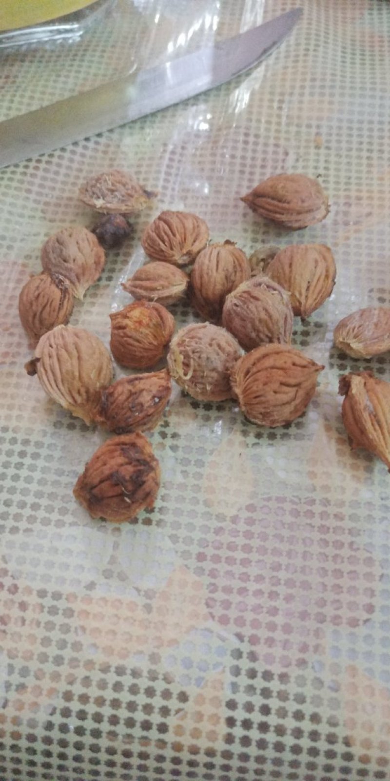 我们长期大量供应各种桃核