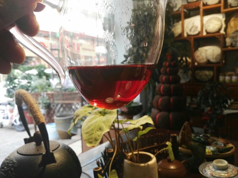 熟茶宫廷普洱古树滑润勐海味醇香