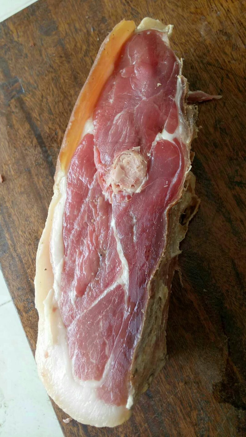 农家自制自然风干火腿