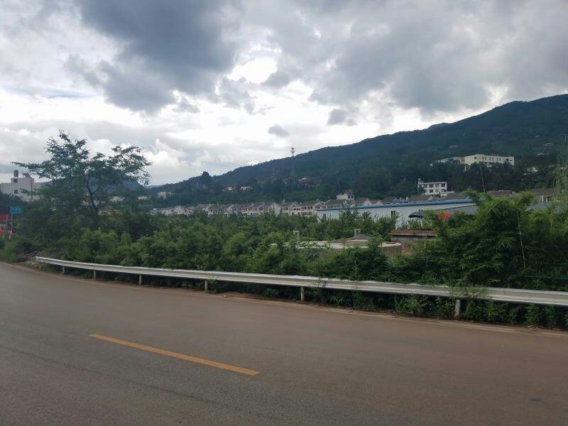 昭通市鲁甸县50亩草莓农庄园地转让