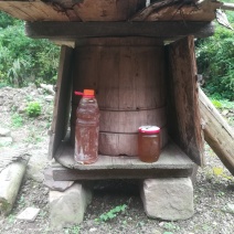 土蜂蜜大桂林山区的白花糖。