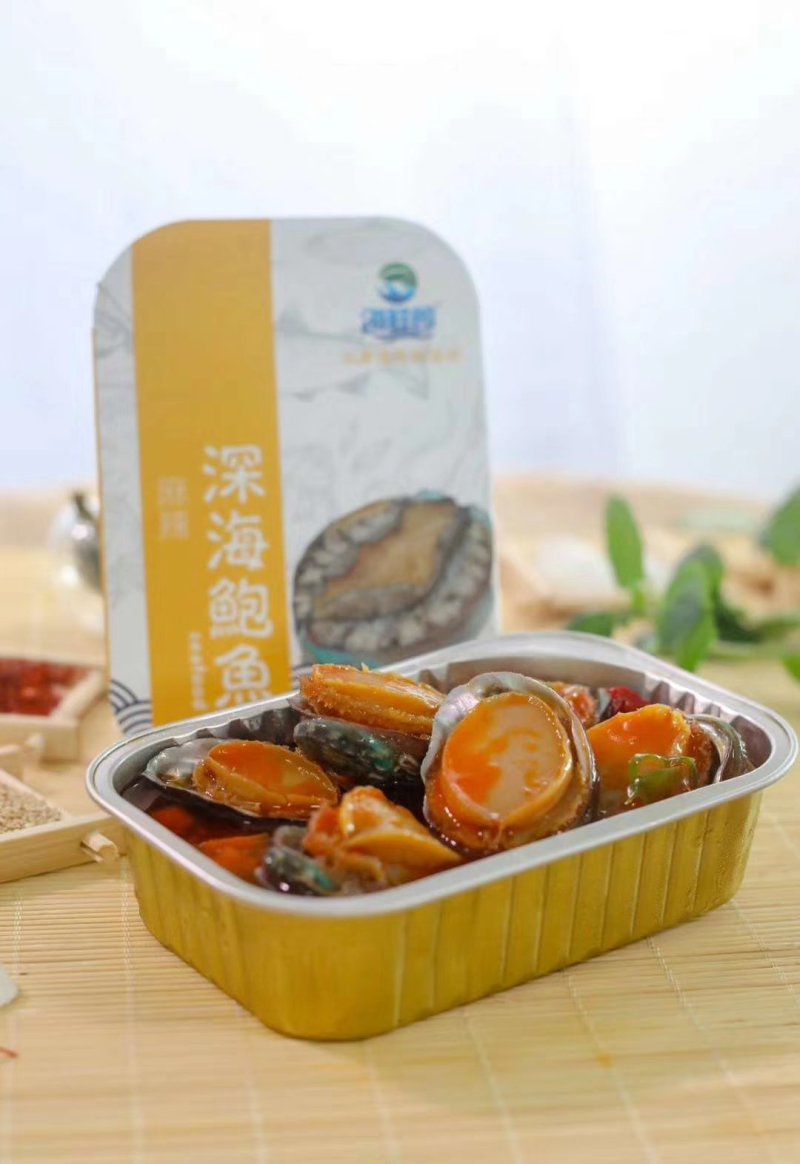 大量螃蟹上市，批发礼盒零售