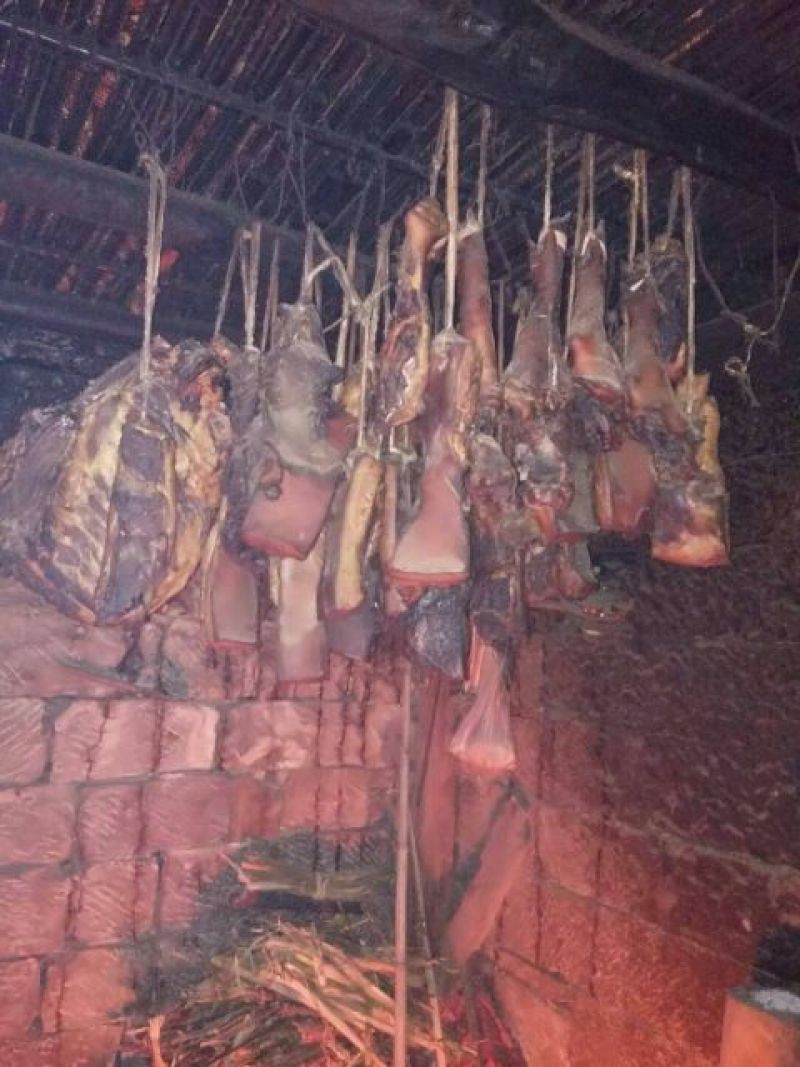 贵州兴仁县大山农村烟熏腊肉