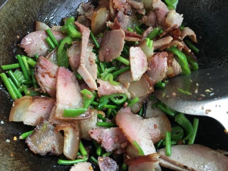 贵州兴仁县大山农村烟熏腊肉