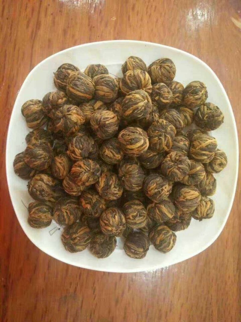 云南临沧茶区凤庆滇红茶