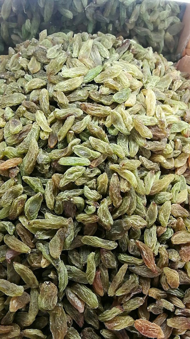 葡萄干新疆吐鲁番无核白绿葡萄干