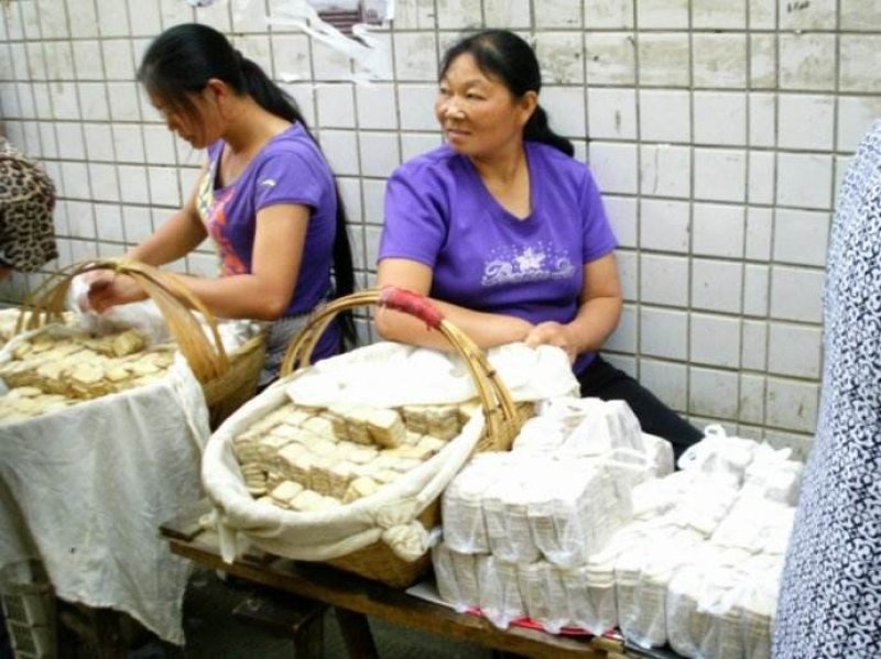 大方手撕豆腐;三天不吃豆腐干，走起路来打偏偏