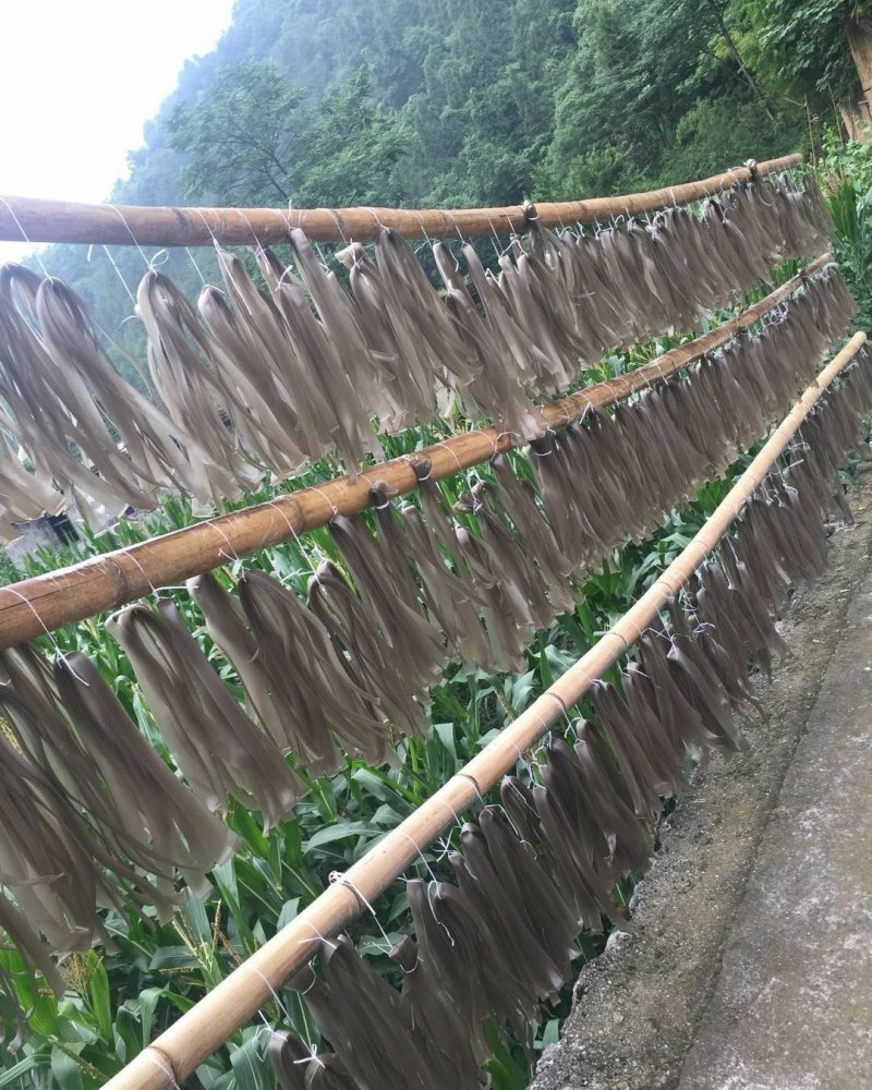 重庆武隆手工红薯粉皮，无杂质，优质材料，嫩滑爽口。