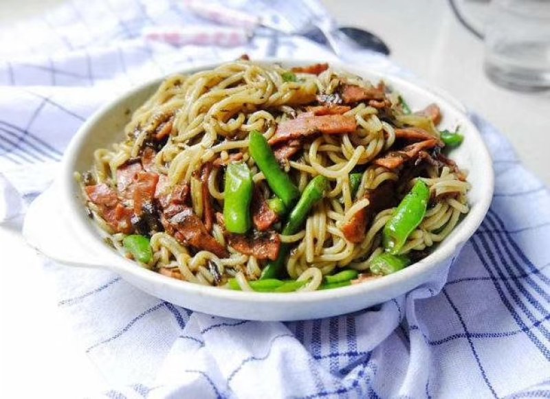 黑龙江玉米面条300克/包，50袋220元包邮