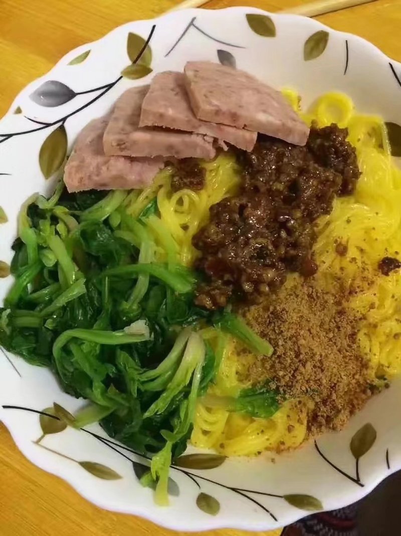 黑龙江玉米面条300克/包，50袋220元包邮